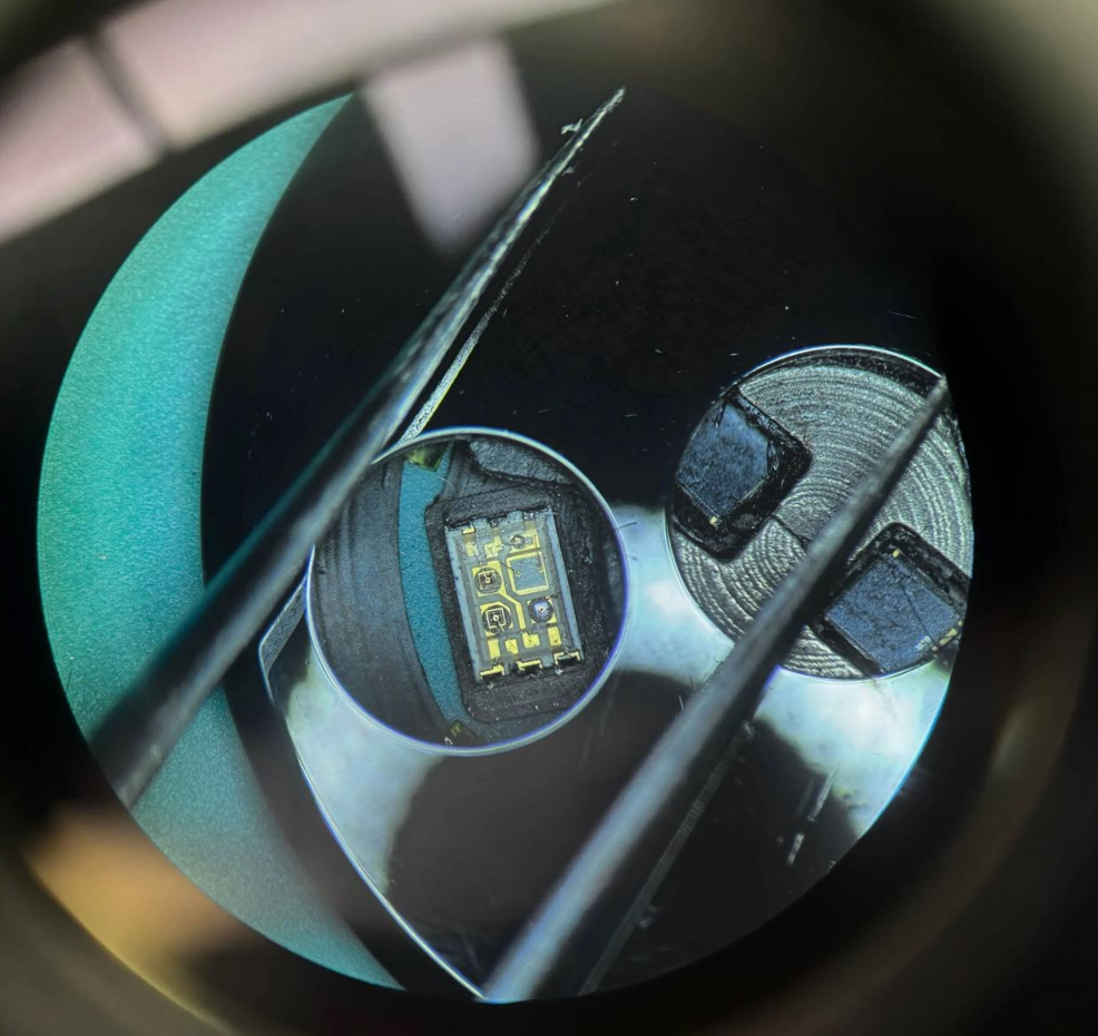 Привет из 2013 года. Невиданные ранее фото одного из самых первых прототипов Apple Watch